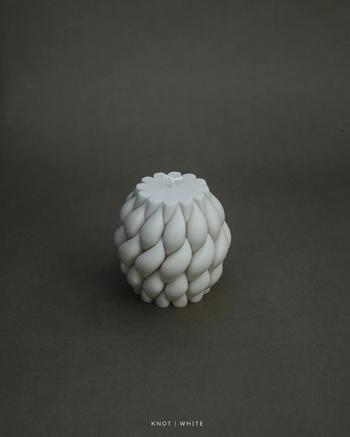 KNOT BALL CANDLE